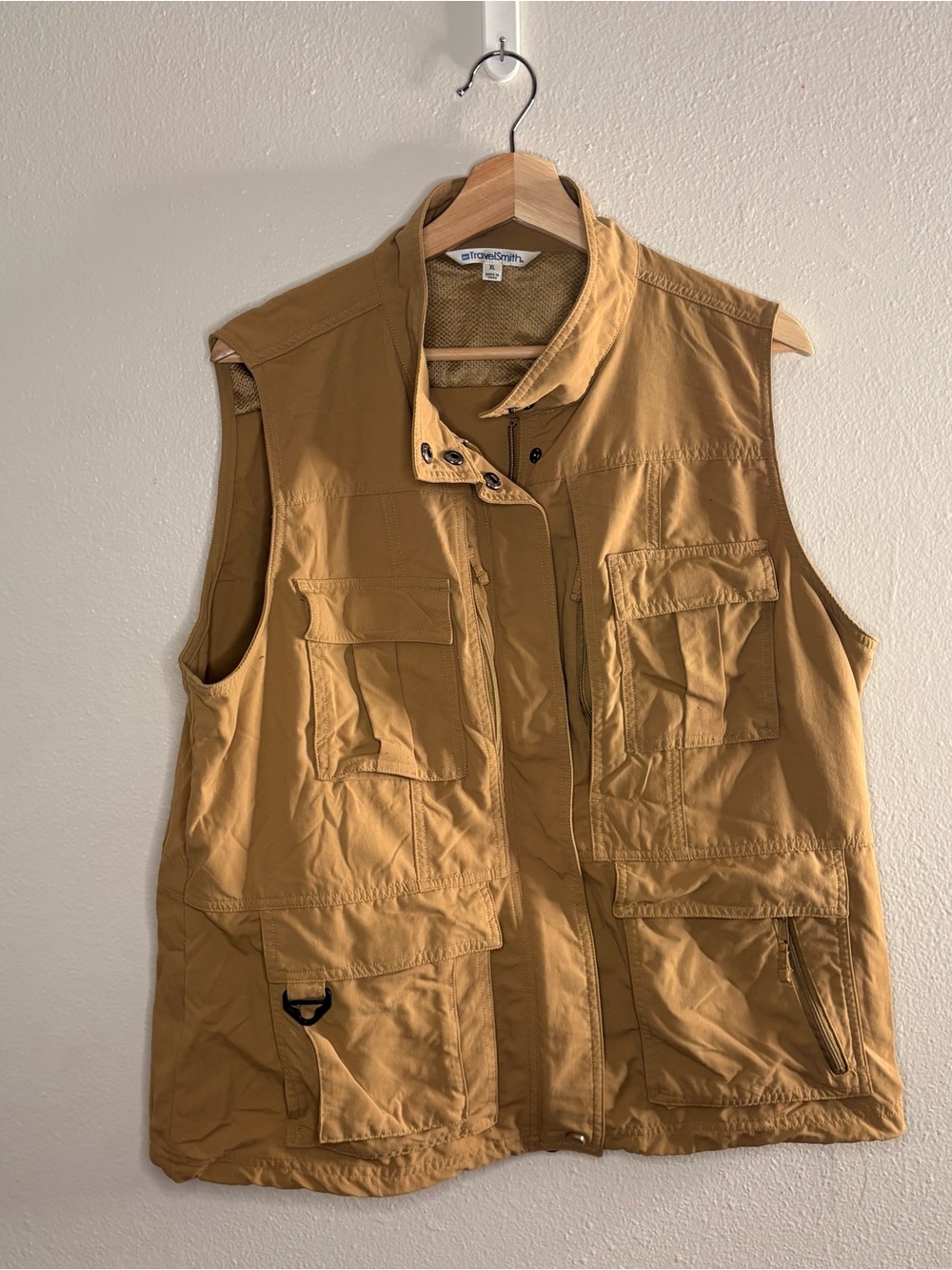 Tan TravelSmith vest with multiple pockets, size XL #outdoor #utility